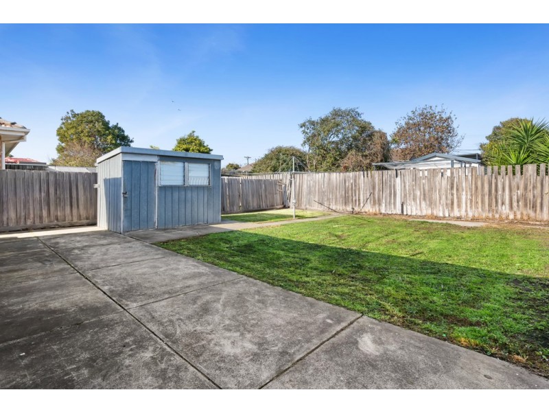 17 Club Avenue, Kingsbury VIC 3083