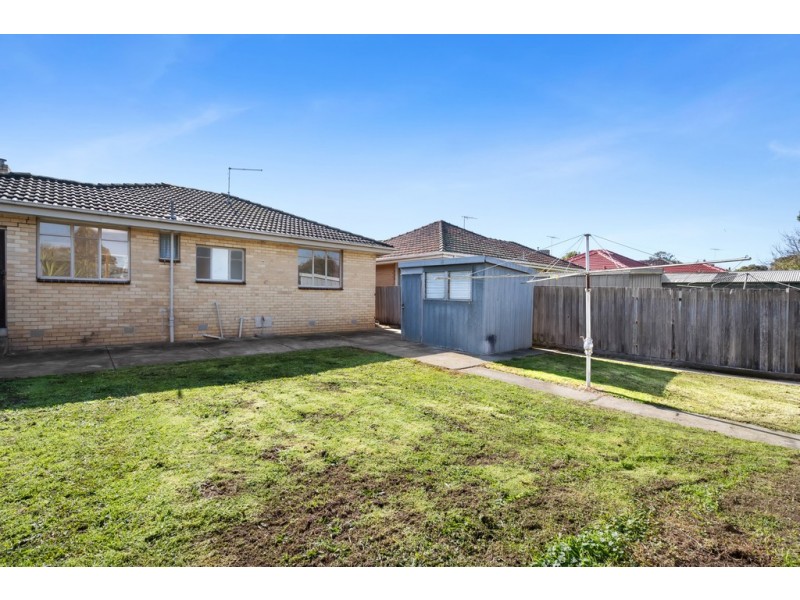 17 Club Avenue, Kingsbury VIC 3083