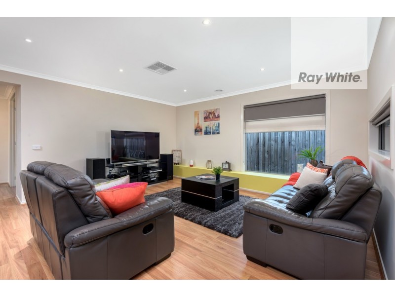 6 Hanmer Drive, South Morang VIC 3752