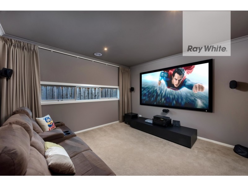 6 Hanmer Drive, South Morang VIC 3752