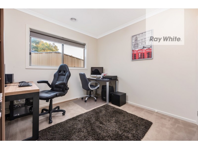 6 Hanmer Drive, South Morang VIC 3752