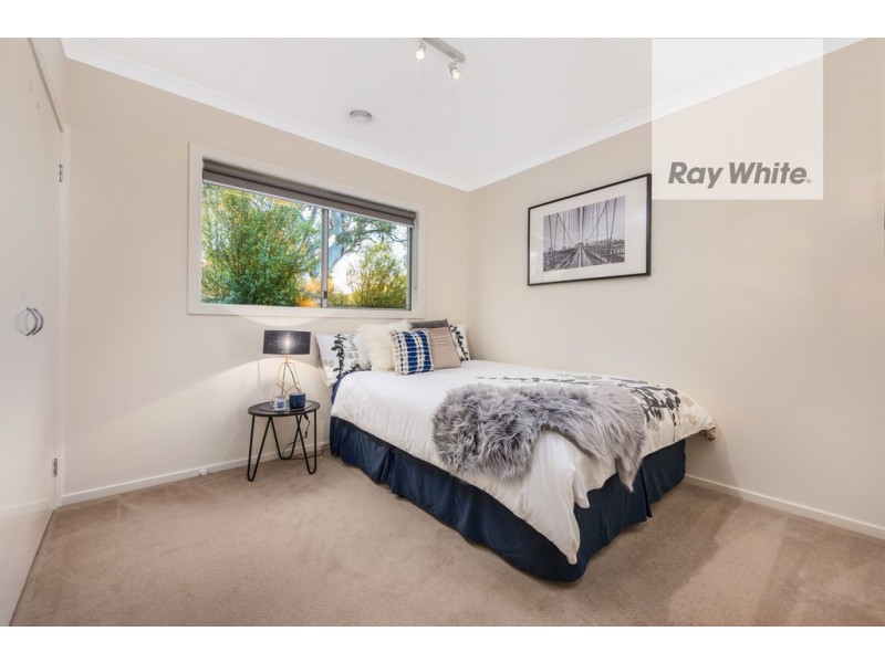 6 Hanmer Drive, South Morang VIC 3752