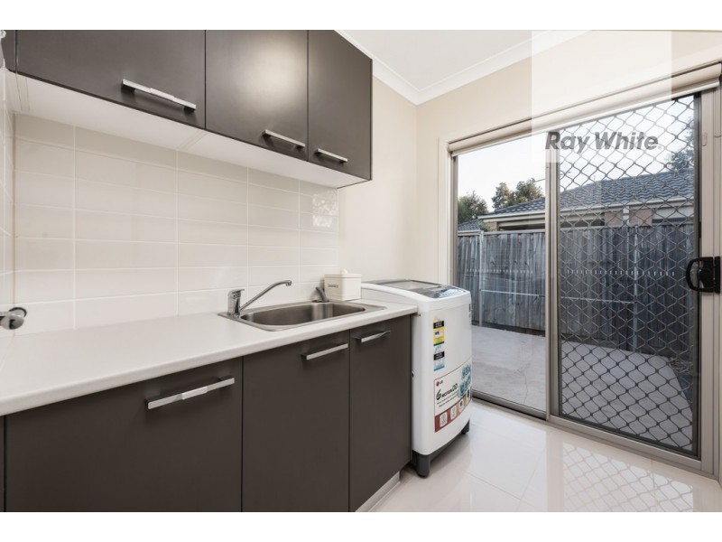 6 Hanmer Drive, South Morang VIC 3752