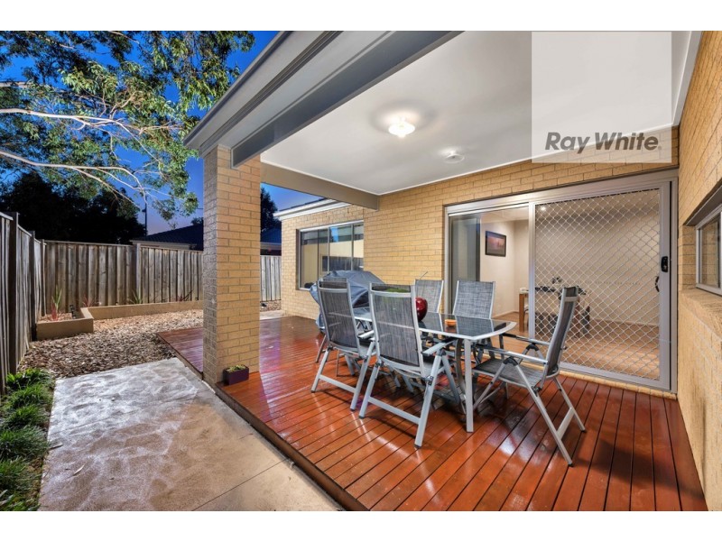 6 Hanmer Drive, South Morang VIC 3752