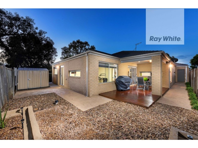6 Hanmer Drive, South Morang VIC 3752