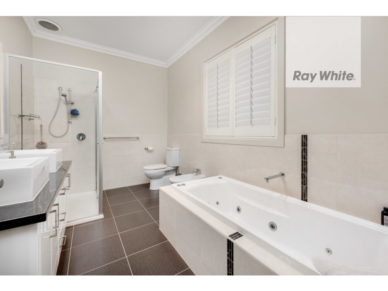 5 Legh Street, Reservoir VIC 3073