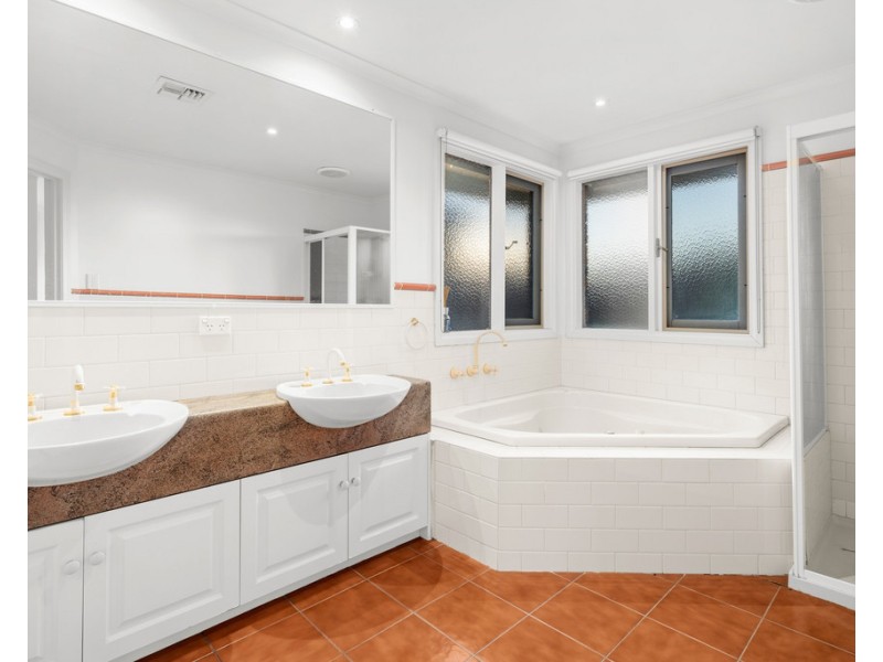 32 Cheadle Crescent, Bundoora VIC 3083