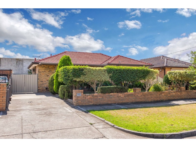 36 Tunaley Parade, Reservoir VIC 3073