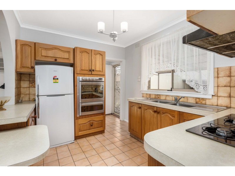 36 Tunaley Parade, Reservoir VIC 3073