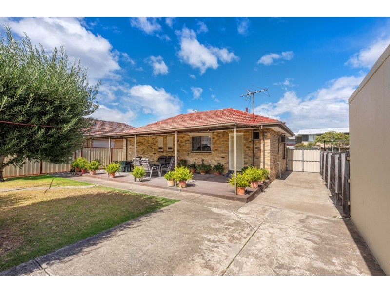 36 Tunaley Parade, Reservoir VIC 3073