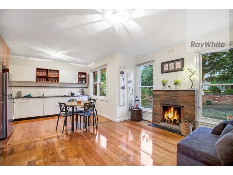 4 Winter Crescent, Reservoir VIC 3073