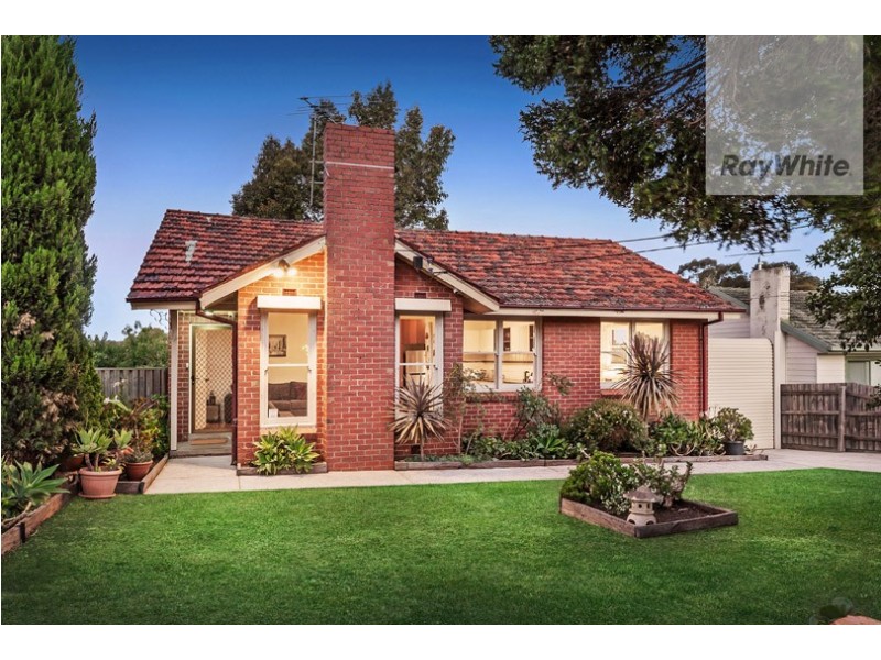 4 Winter Crescent, Reservoir VIC 3073
