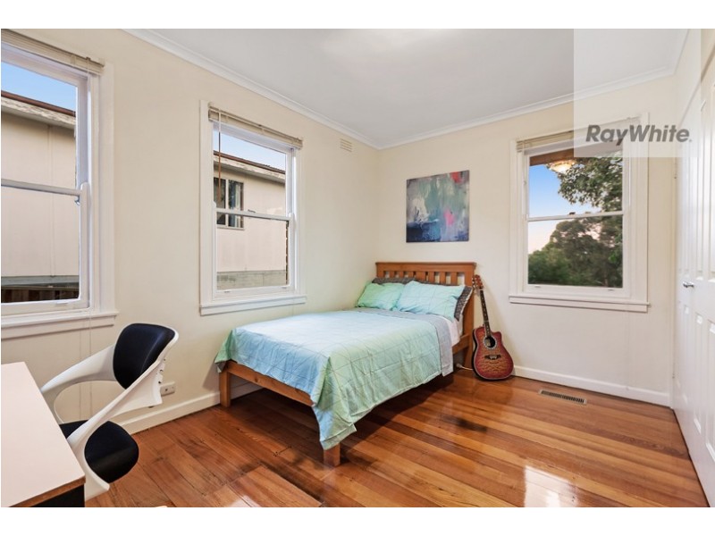 4 Winter Crescent, Reservoir VIC 3073
