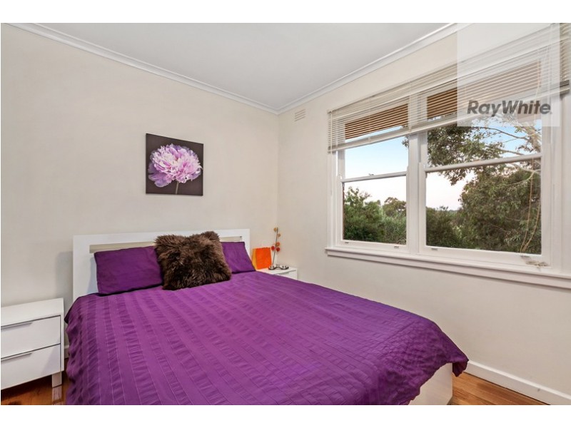 4 Winter Crescent, Reservoir VIC 3073