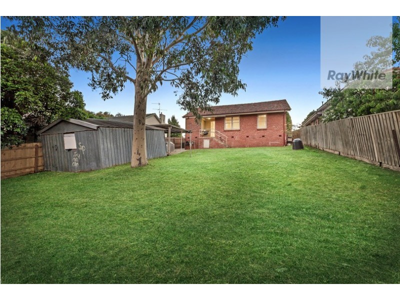 4 Winter Crescent, Reservoir VIC 3073