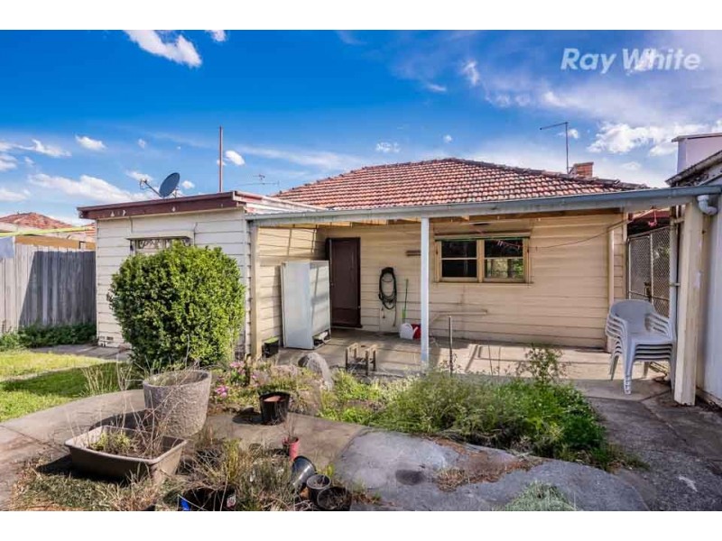 18 Winifred, Preston VIC 3072