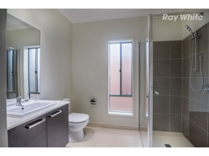 6 Silkwood Grove, South Morang VIC 3752