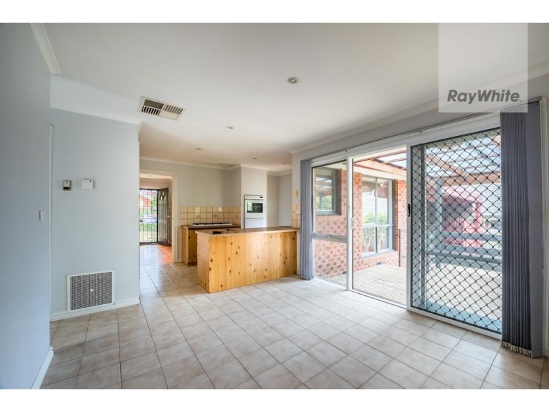 25 Tonelli Crescent, Mill Park VIC 3082