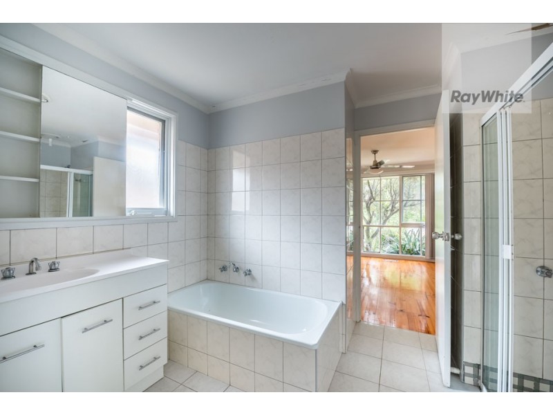 25 Tonelli Crescent, Mill Park VIC 3082