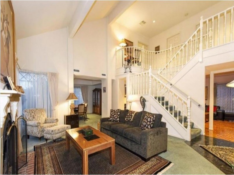 2 Rostrata View, Mill Park VIC 3082