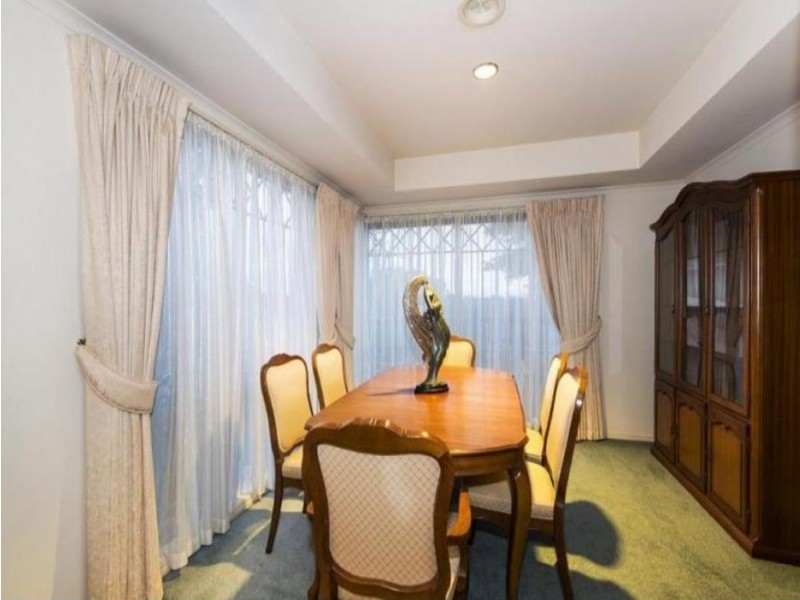 2 Rostrata View, Mill Park VIC 3082