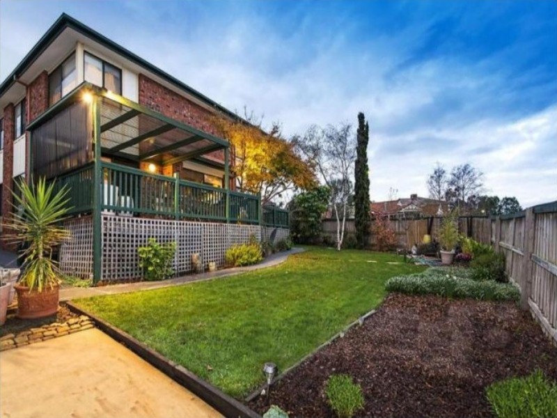 2 Rostrata View, Mill Park VIC 3082