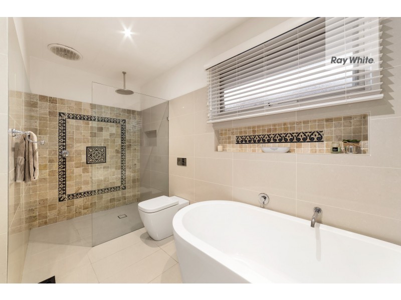 15 Boston Road, Bundoora VIC 3083