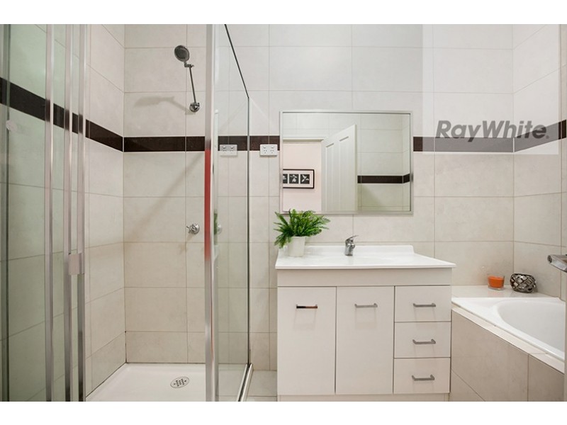 2/10 McComas Street, Reservoir VIC 3073