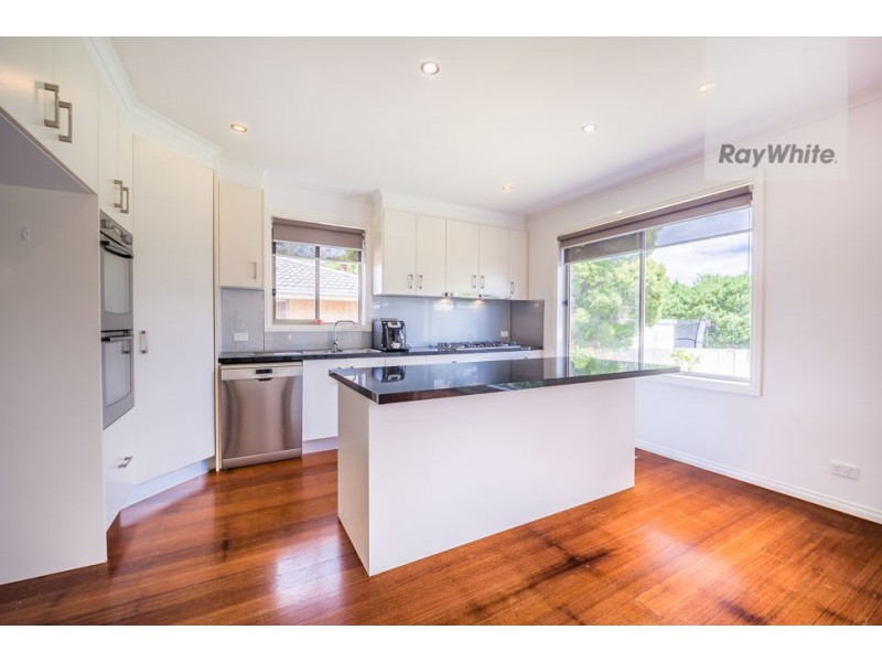 16 Webster Crescent, Watsonia VIC 3087