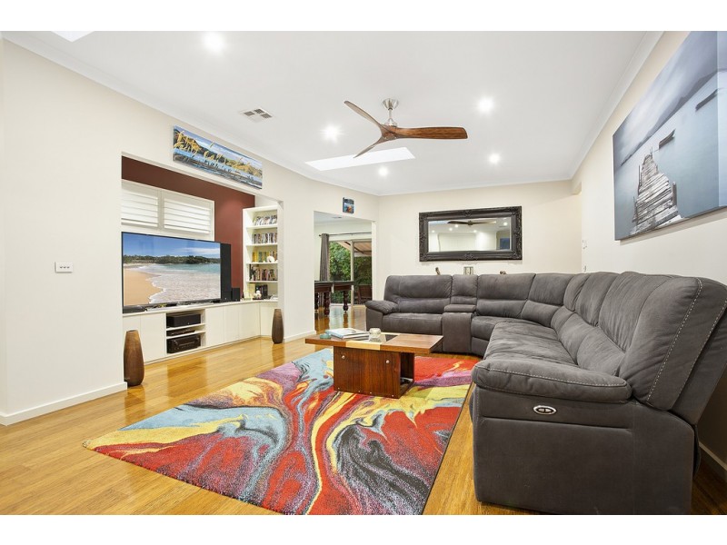 8 Sargood Drive, South Morang VIC 3752