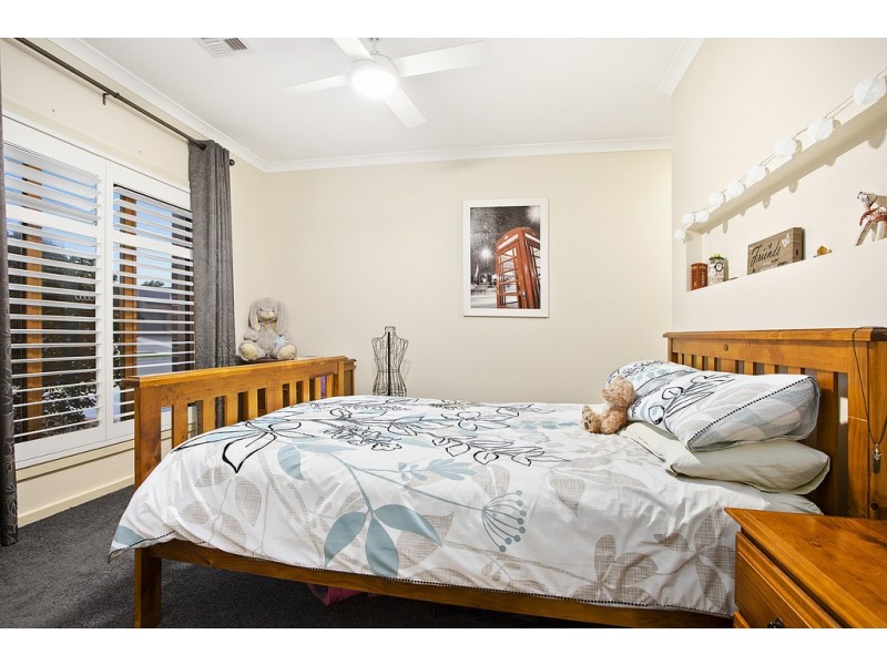 8 Sargood Drive, South Morang VIC 3752