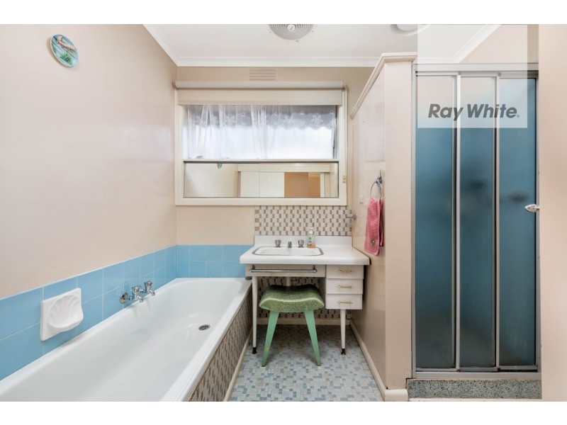 24 Darren Avenue, Bundoora VIC 3083