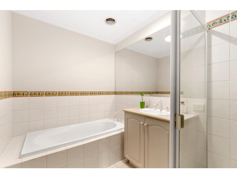 10 Reid Walk, Macleod VIC 3085