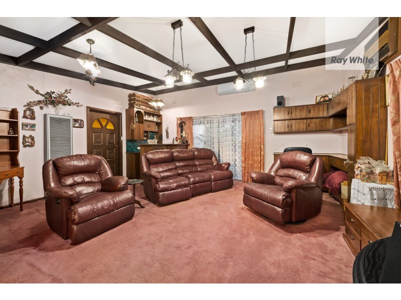 40 Leamington Street, Reservoir VIC 3073