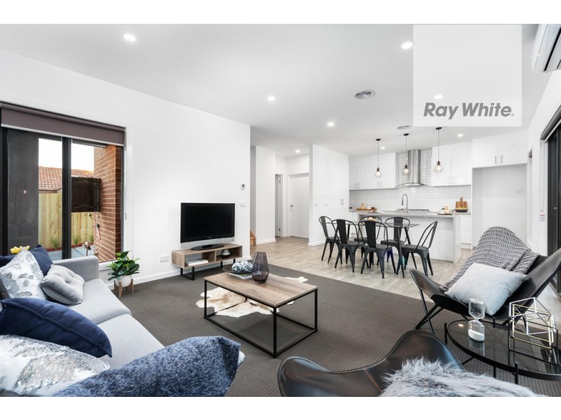 2/35 Cuthbert Drive, Mill Park VIC 3082