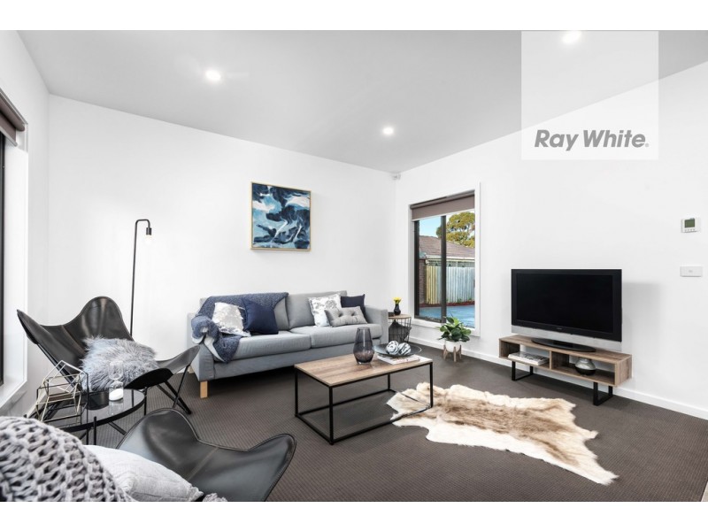 2/35 Cuthbert Drive, Mill Park VIC 3082