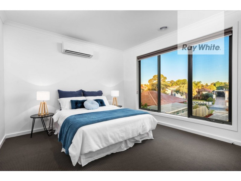 2/35 Cuthbert Drive, Mill Park VIC 3082