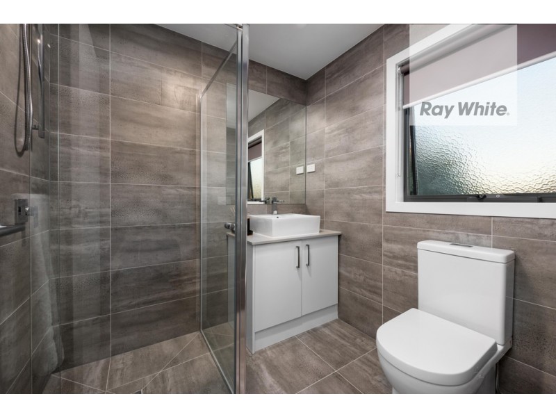 2/35 Cuthbert Drive, Mill Park VIC 3082