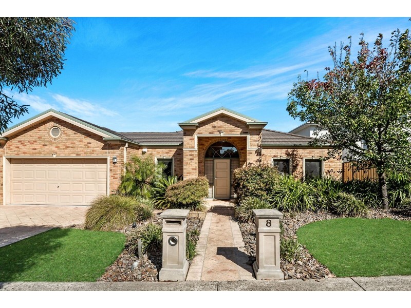8 Inglewood Court, Mill Park VIC 3082