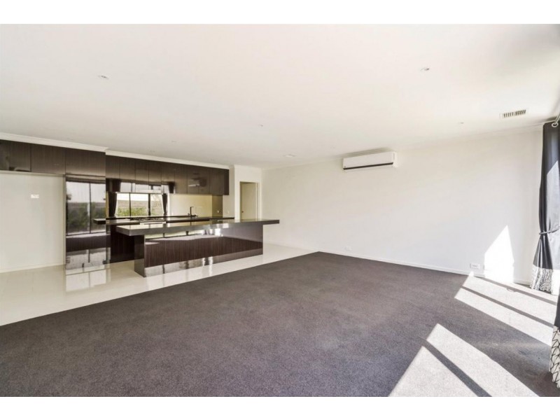 6 Bradford Ridge, Bundoora VIC 3083