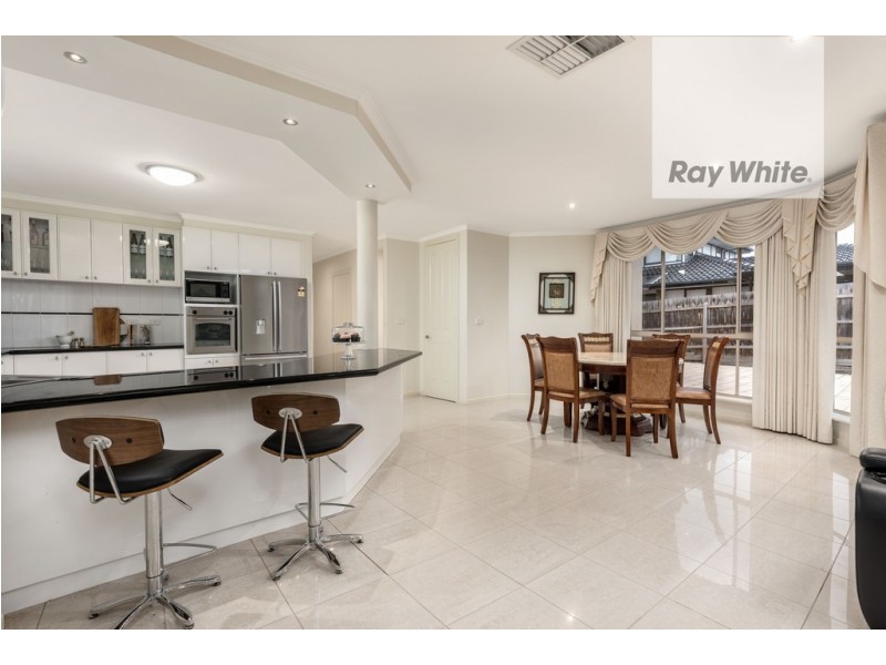 5 Laurina Turn, Mill Park VIC 3082