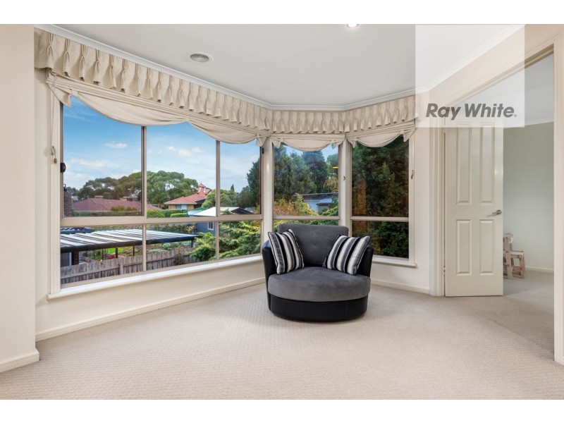 5 Laurina Turn, Mill Park VIC 3082