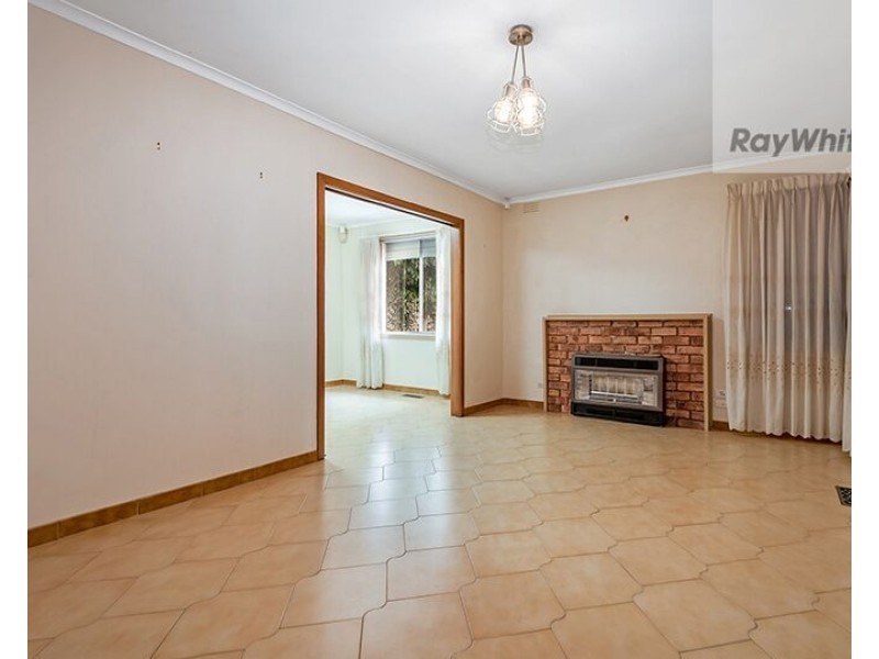 37 Neilsen Crescent, Bundoora VIC 3083