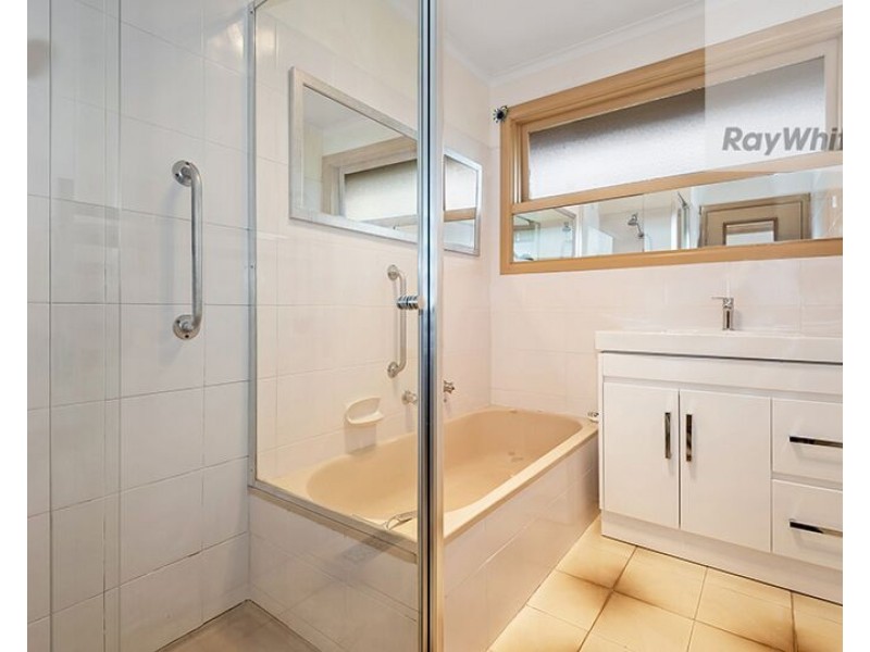 37 Neilsen Crescent, Bundoora VIC 3083