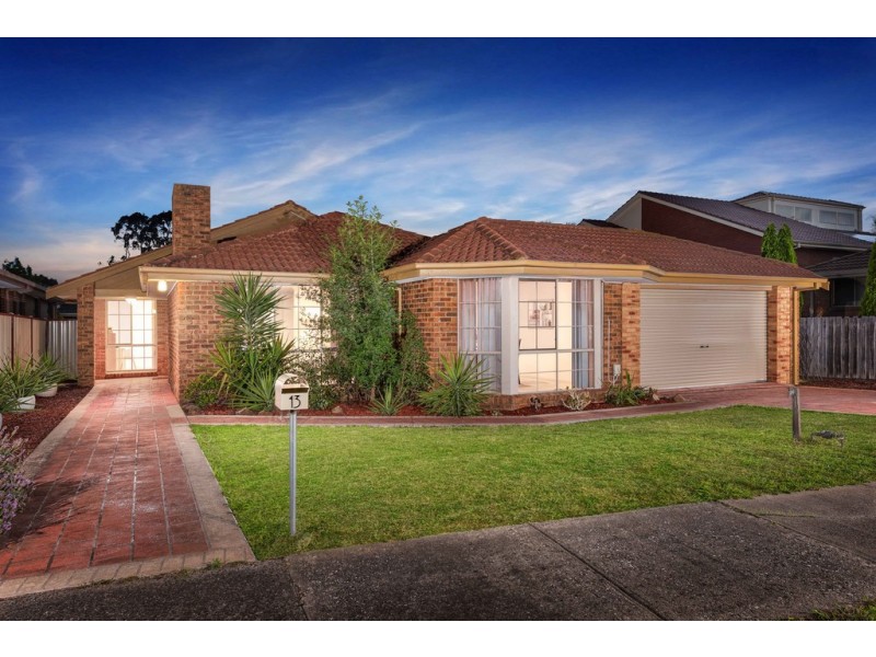 13 Stradella Close, Mill Park VIC 3082