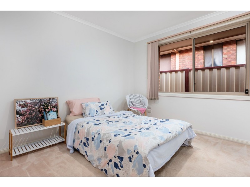 13 Stradella Close, Mill Park VIC 3082