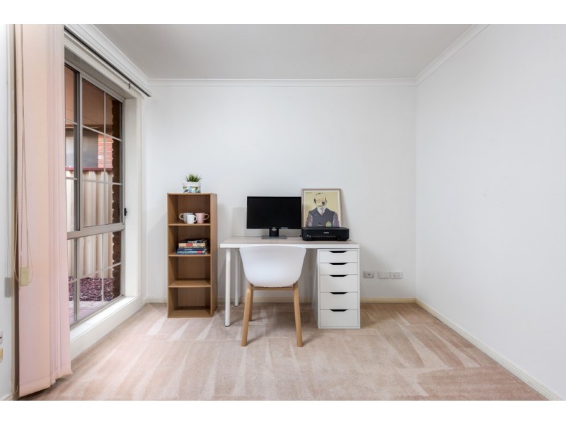 13 Stradella Close, Mill Park VIC 3082