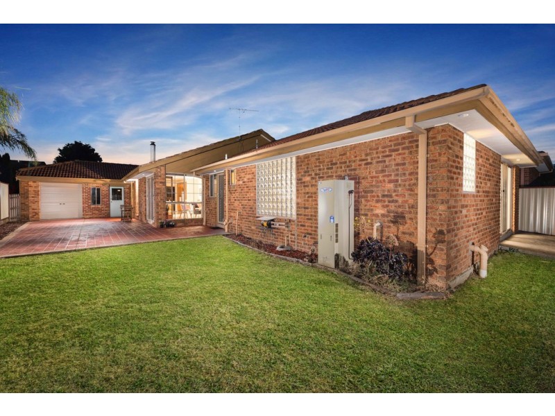 13 Stradella Close, Mill Park VIC 3082