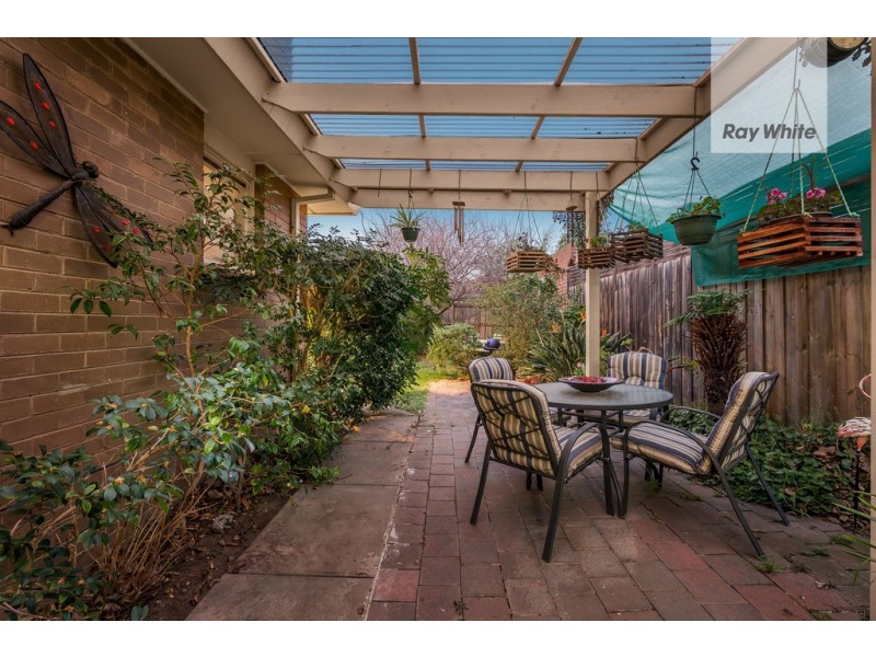 4 Luton Way, Bundoora VIC 3083