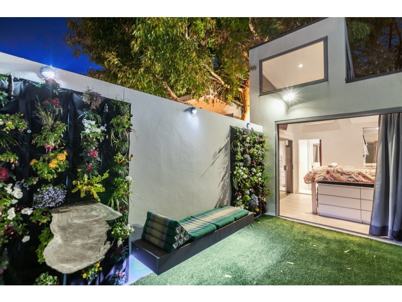 12 Parkhaven Avenue, Kingsbury VIC 3083